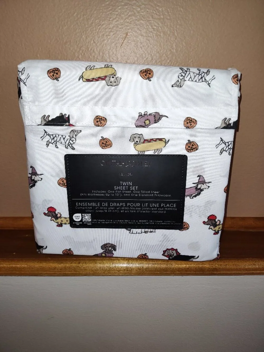 NWT! Cynthia Rowley Sheet Set - Halloween Dogs in Costumes - Twin Size